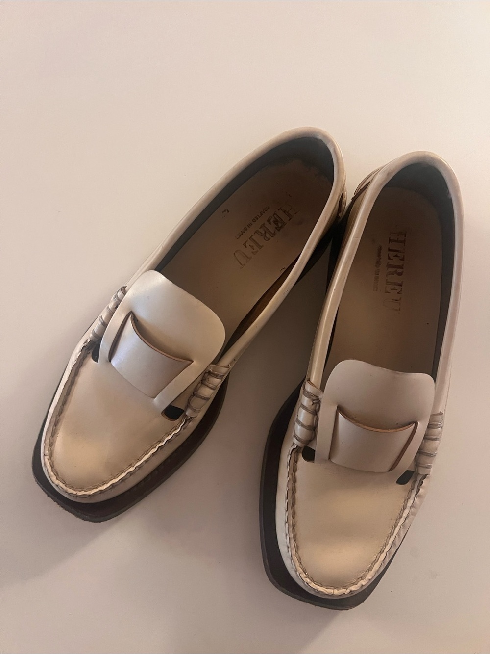 Women’s Hereu Sineu Cream Leather Loafers size 38